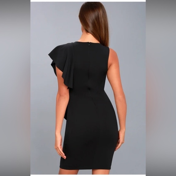 Lulu’s Tender-Hearted Black One Shoulder
Bodycon Midi Dress in Black Extra Small - Picture 2 of 7